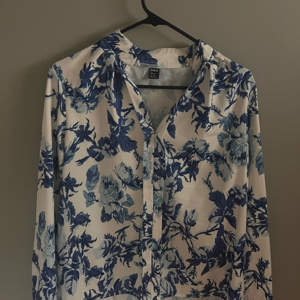 SHEIN White and Cream Button Down Shirt with Notched Collar